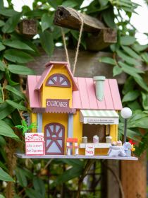 Cupcake Bakery Birdhouse